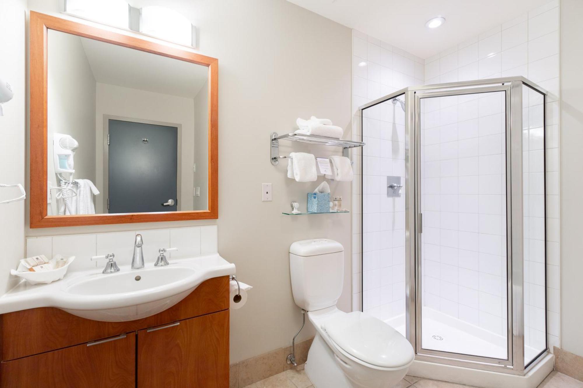 Ocean Promenade Hotel White Rock Phòng bức ảnh