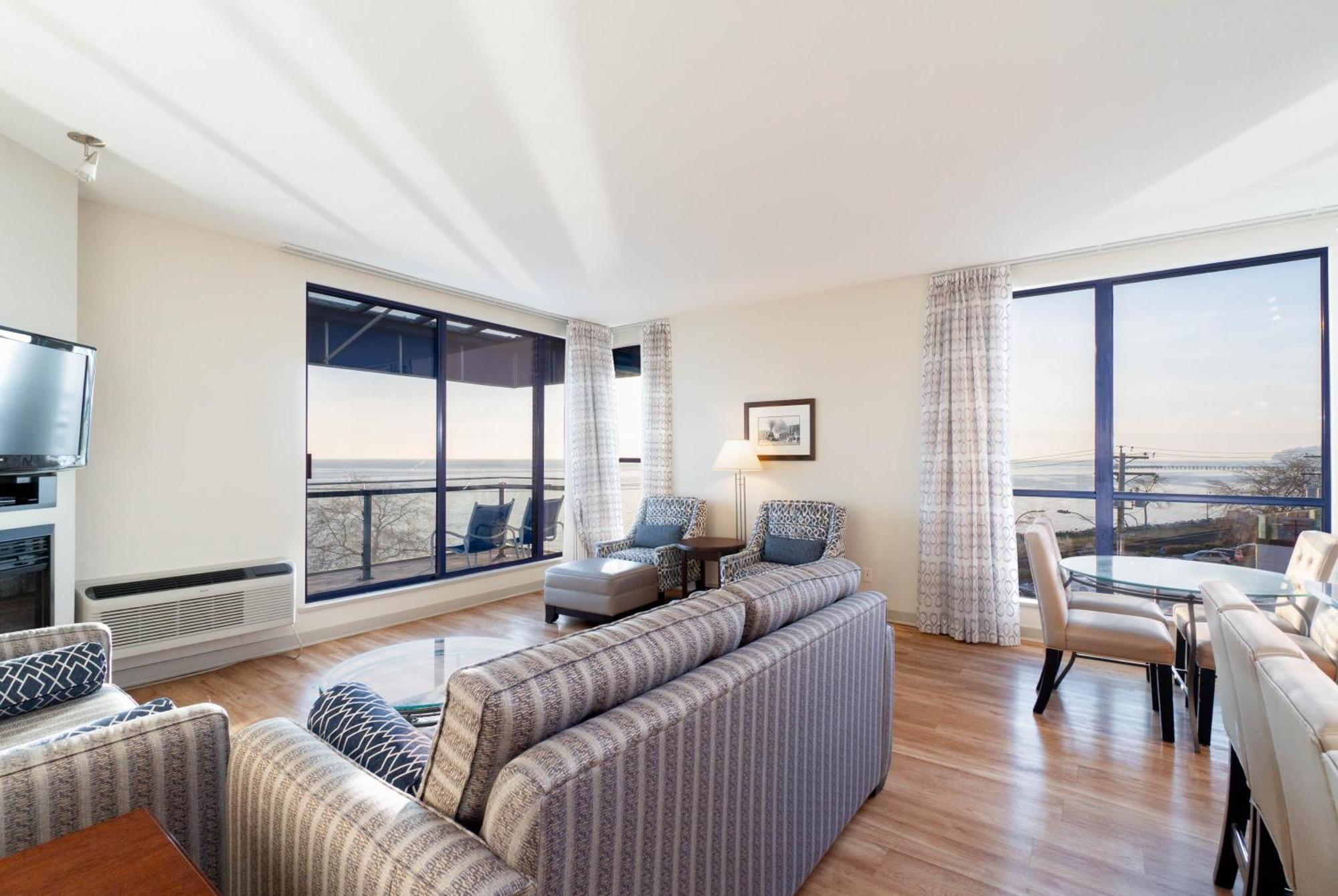 Ocean Promenade Hotel White Rock Ngoại thất bức ảnh